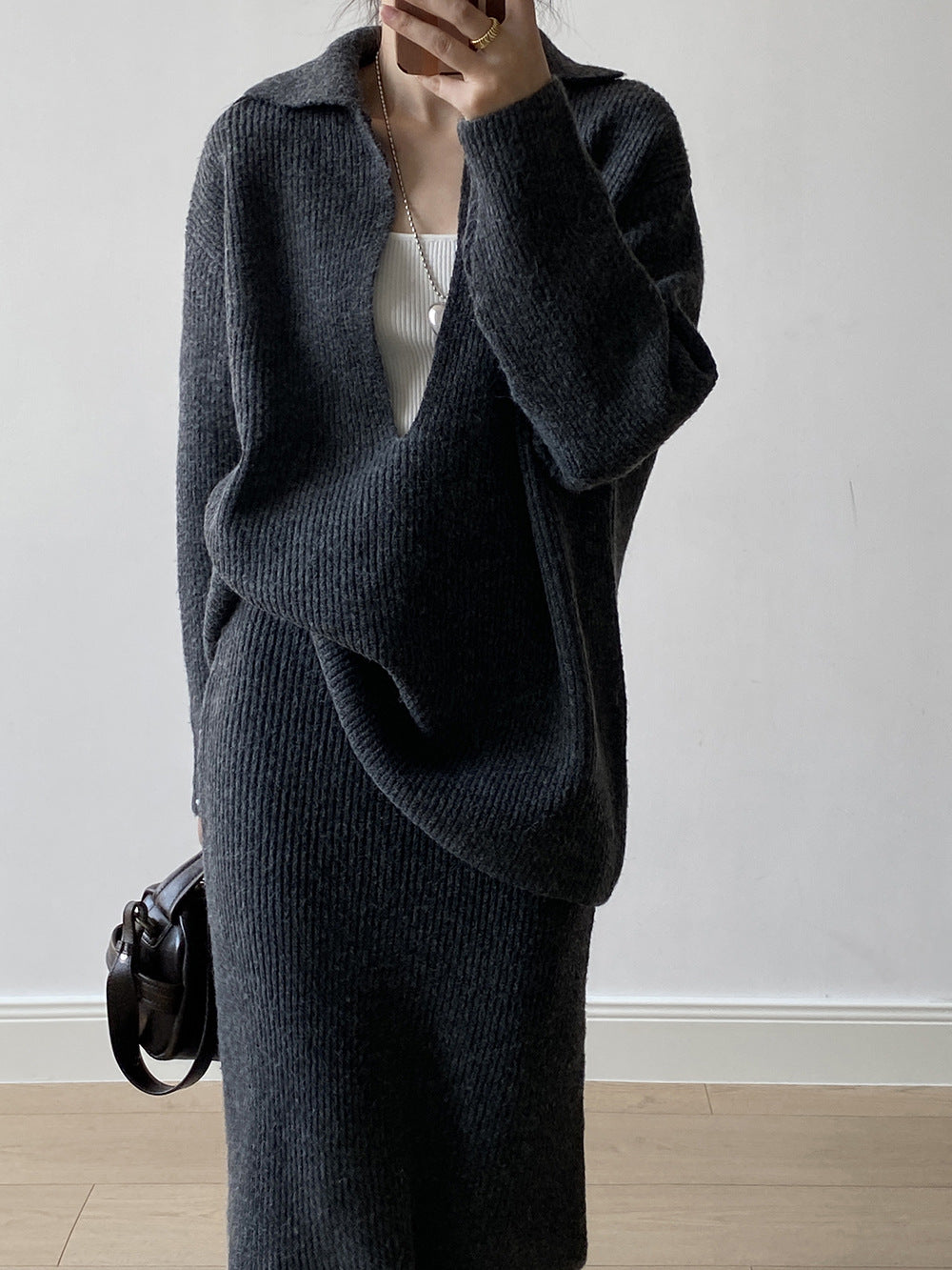 【YP680】 實拍深V慵懶毛衣＋針織長裙(含羊6%) 套裝251023