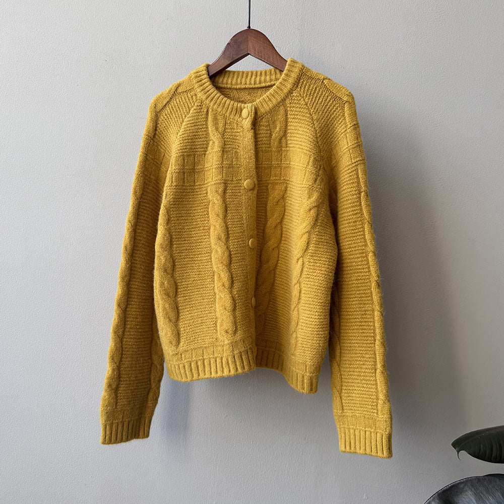 【YP2556】實拍微甜圓領包扣麻花針織外套251023