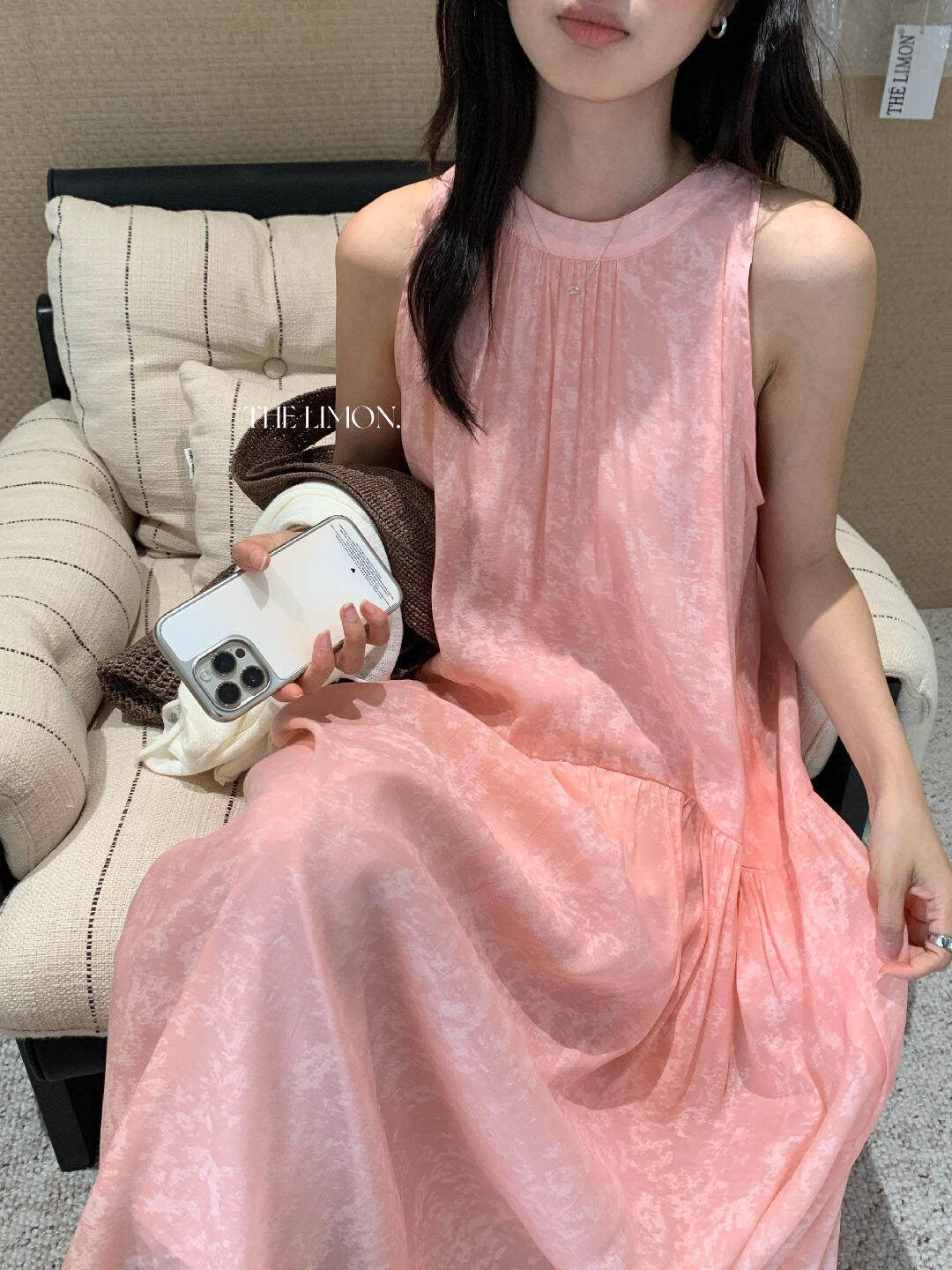 【L10672】夏日度假女神🌴氣質前後兩穿飄帶大裙襬中長版無袖洋裝260518