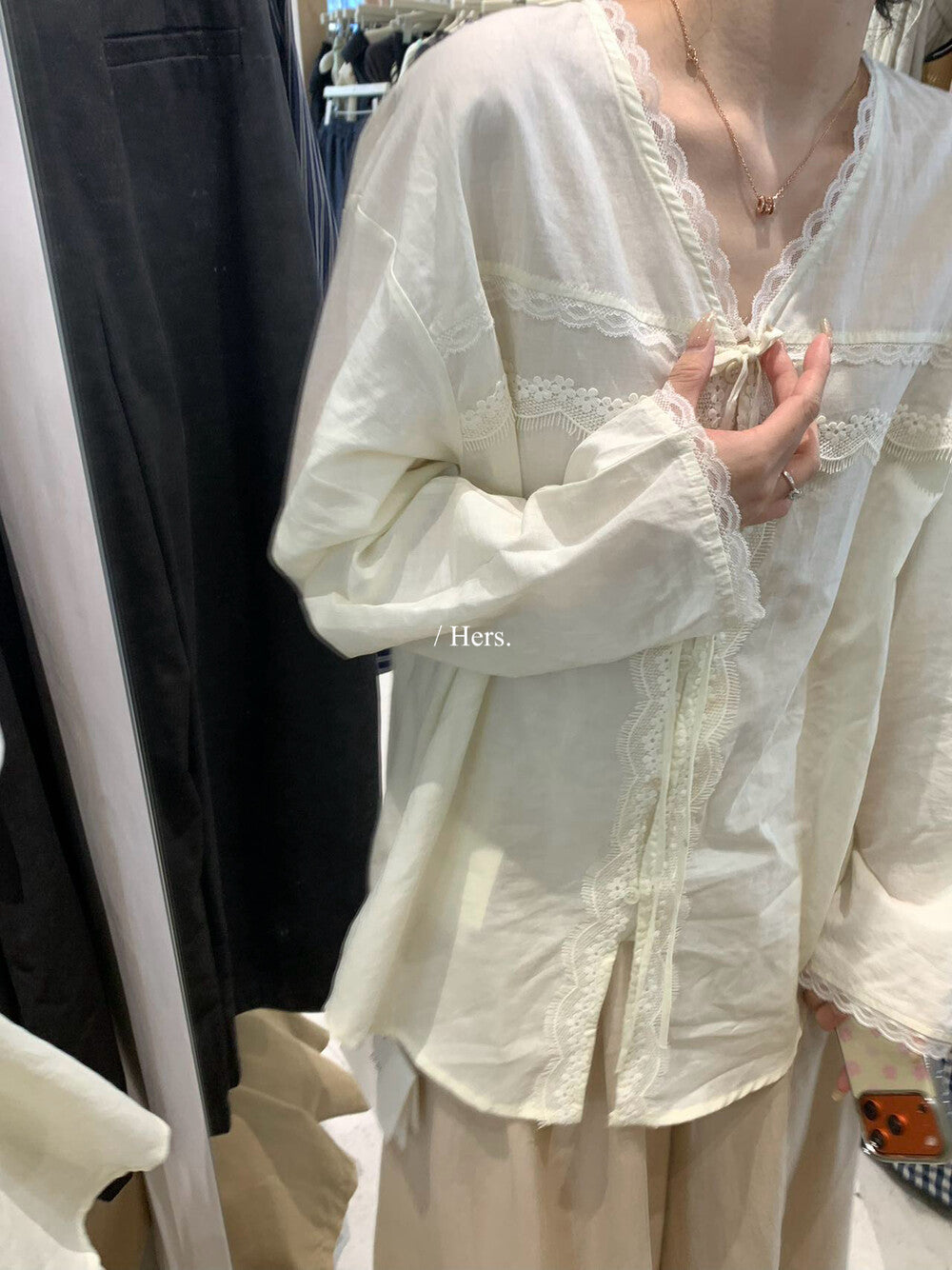 【L80322】Hers法式溫柔度假風🌸百搭顯瘦綁帶V領長袖襯衫260323