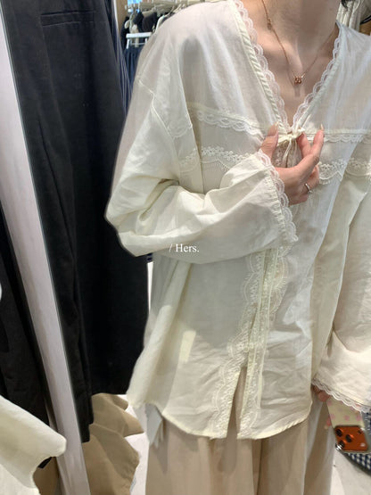 【L80322】Hers法式溫柔度假風🌸百搭顯瘦綁帶V領長袖襯衫260323