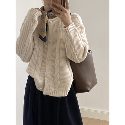 【YP2556】實拍微甜圓領包扣麻花針織外套251023