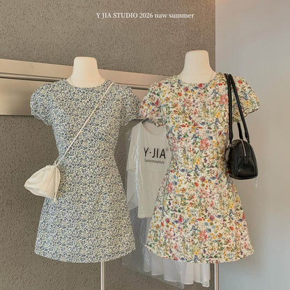 【L7038】Y.JIA法式浪漫度假風🌸復古碎花百搭收腰顯瘦圓領短版連身洋裝260602