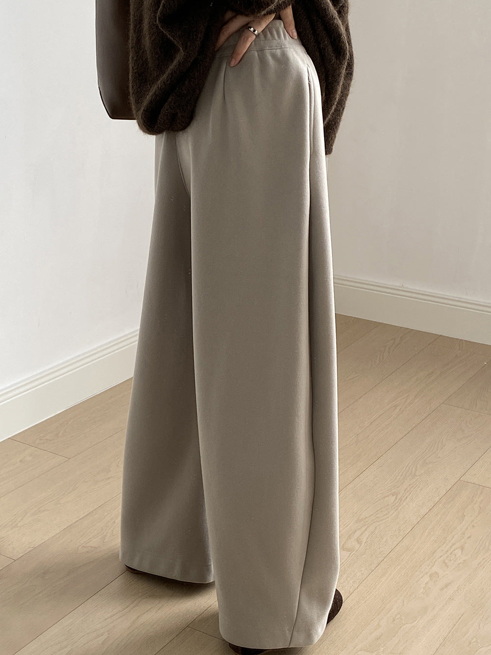 【Y82672】 實拍簡約寬鬆加絨保暖闊腿衛褲251023