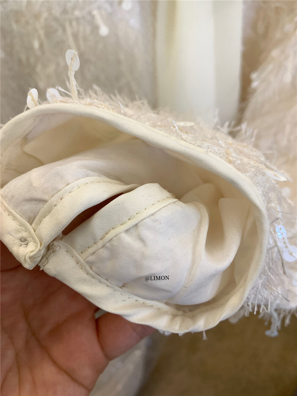 【L1306】實拍2026早春法式重工亮片羽毛蕾絲上衣（有內襯）251229