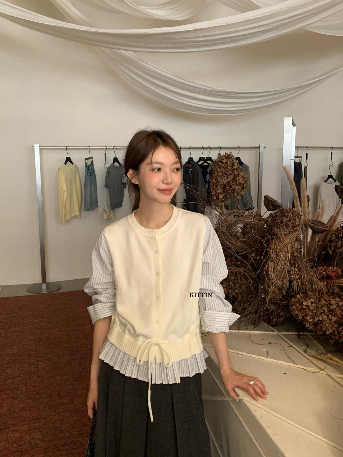 【LKG11229】KITTIN知性通勤・假兩件襯衫袖拼接針織小外套 (附綁帶)260921