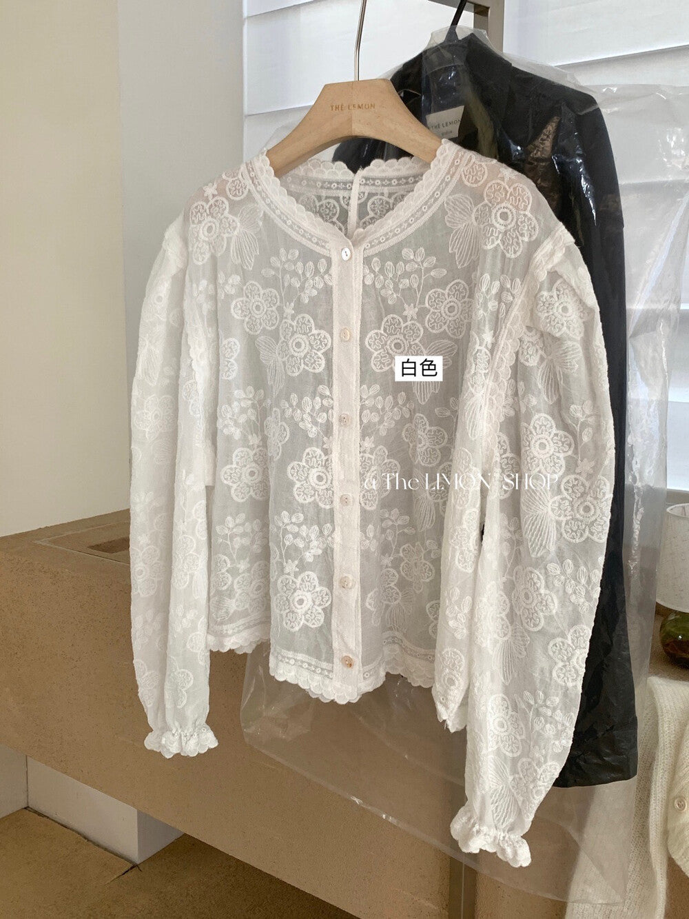 【L10200】實拍檸檬家氣質法式復古白色蕾絲花邊/刺繡長袖襯衫260310