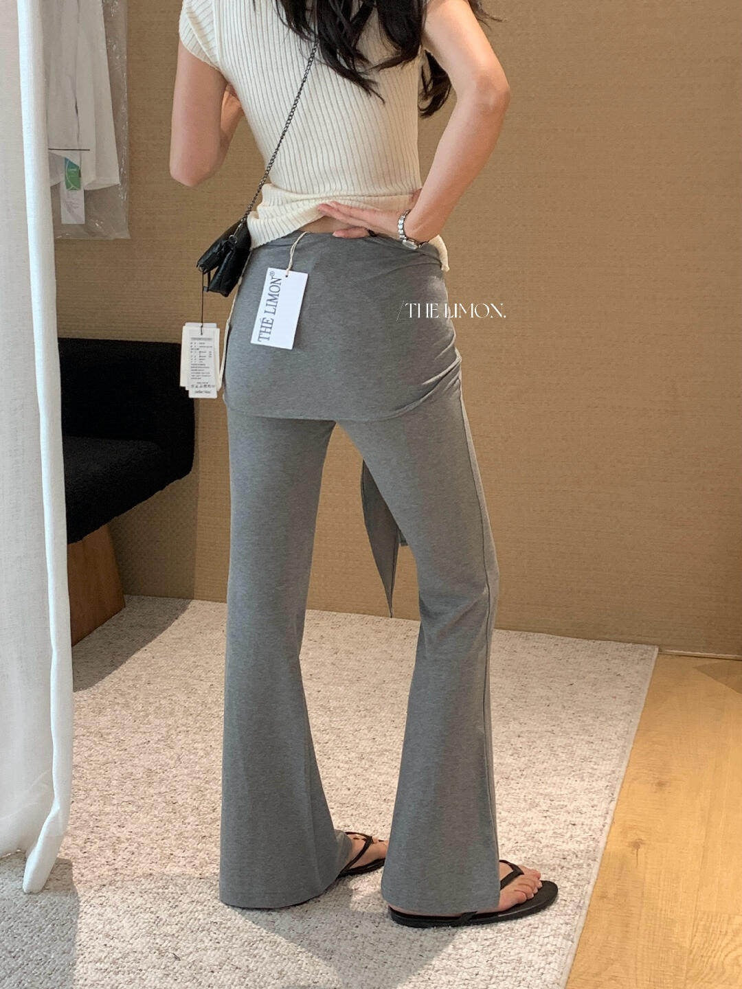 【L10599】層次感穿搭必備👖韓系百搭修身垂墜感微喇叭休閒褲(附外搭裙)260511