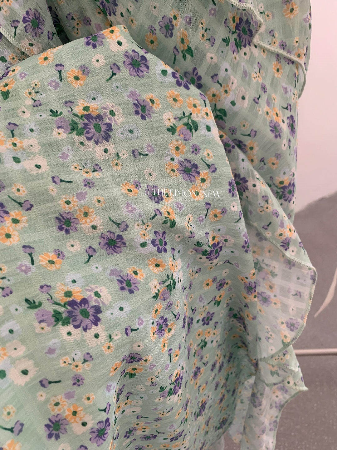【L10702】法式溫柔仙女🌸氣質碎花收腰顯瘦不規則荷葉連身洋裝260610