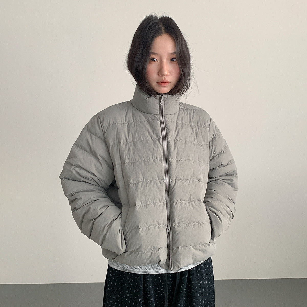 【LD11067】實拍簡約設計保暖立領含絨棉服外套（白鴨絨50%)
251209