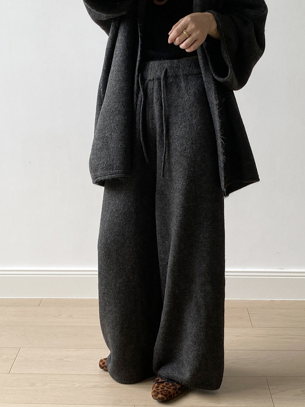 【YP1018】 實拍秋冬高級感慵懶針織開衫＋繫帶＋高腰針織闊腿褲 套裝251023