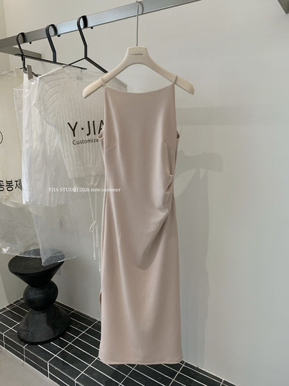 【L2352】夏日法式氣質女孩抓皺縮腰開衩一字領長洋裝260728