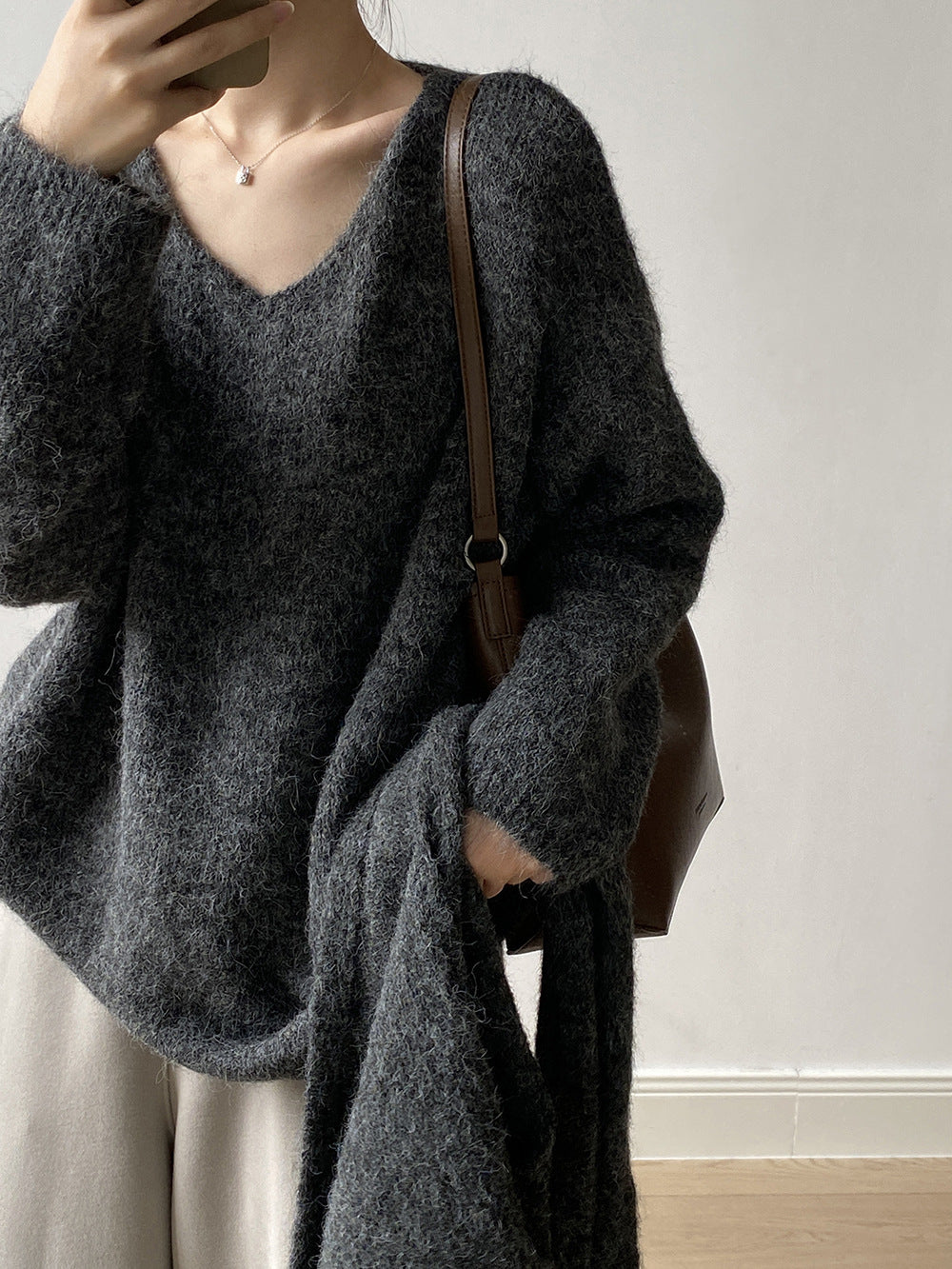 【Y25805】 實拍溫柔軟糯V領毛衣+針織披肩(含羊毛3％）251023