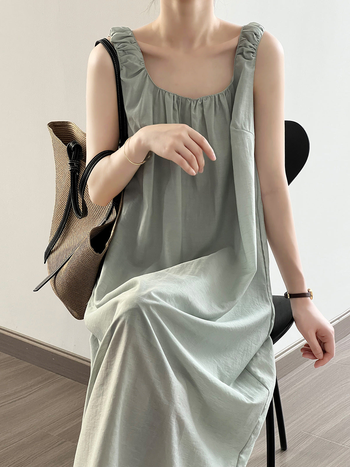 【Y80772】實拍韓國夏季氣質設計感露背繫帶長洋裝（混亞麻）230503