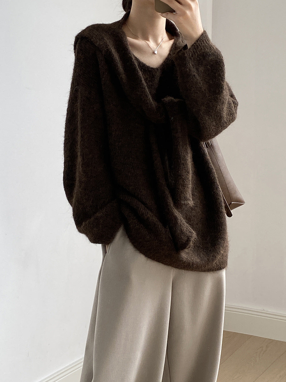 【Y25805】 實拍溫柔軟糯V領毛衣+針織披肩(含羊毛3％）251023