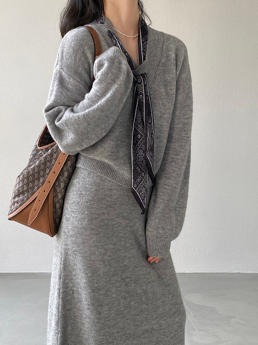 【cim823】實拍韓系軟糯短版針織毛衣+絲巾+針織長裙251030