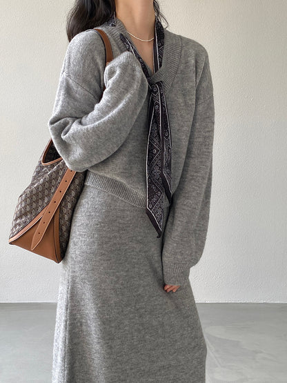 【cim823】實拍韓系軟糯短版針織毛衣+絲巾+針織長裙251030