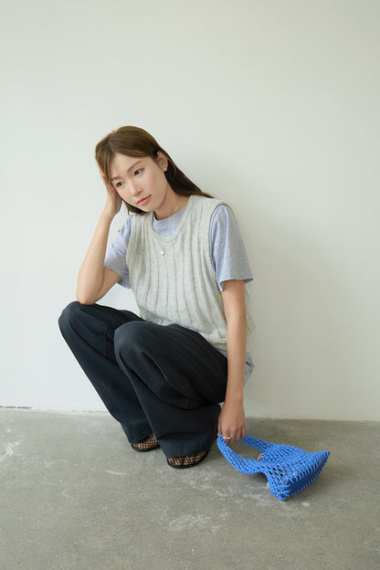 【LD2740】實拍高質感簡約坑條針織背心（羊毛33%)
250908