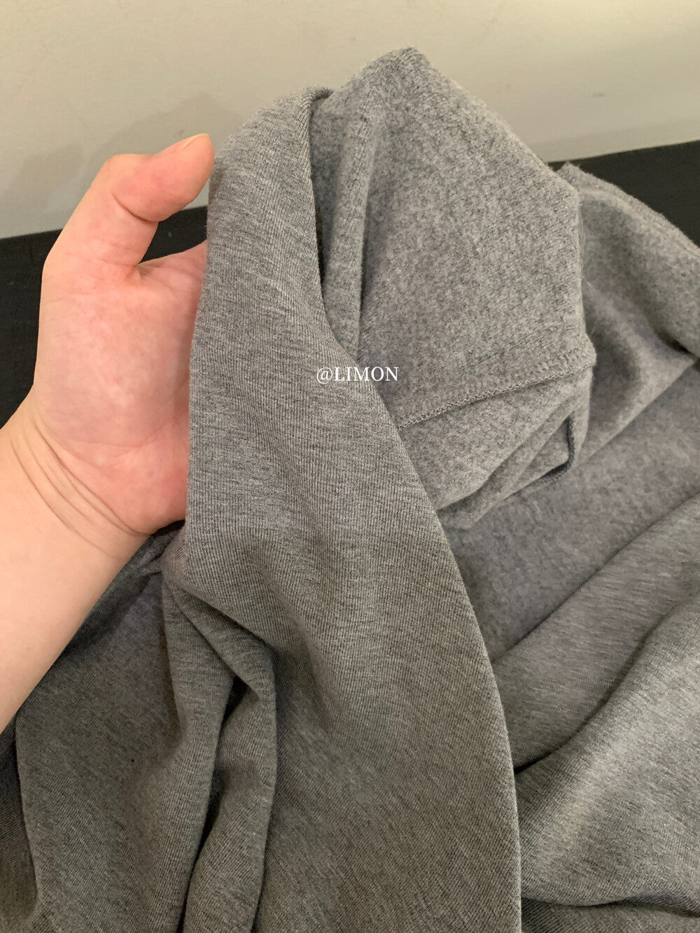 【L9312】檸檬法式簡約交叉羊絨薄绒V領長袖T恤251117