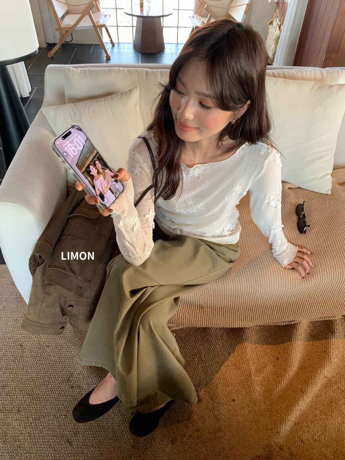 【LTM1800】檸檬早秋韓系高質感立體花朵刺繡網紗圓領長袖上衣260728