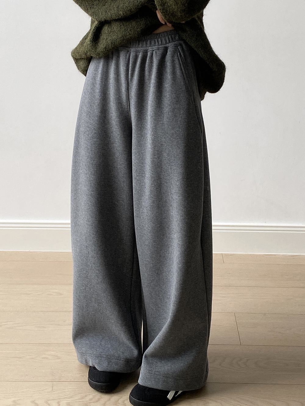 【Y82672】 實拍簡約寬鬆加絨保暖闊腿衛褲251023