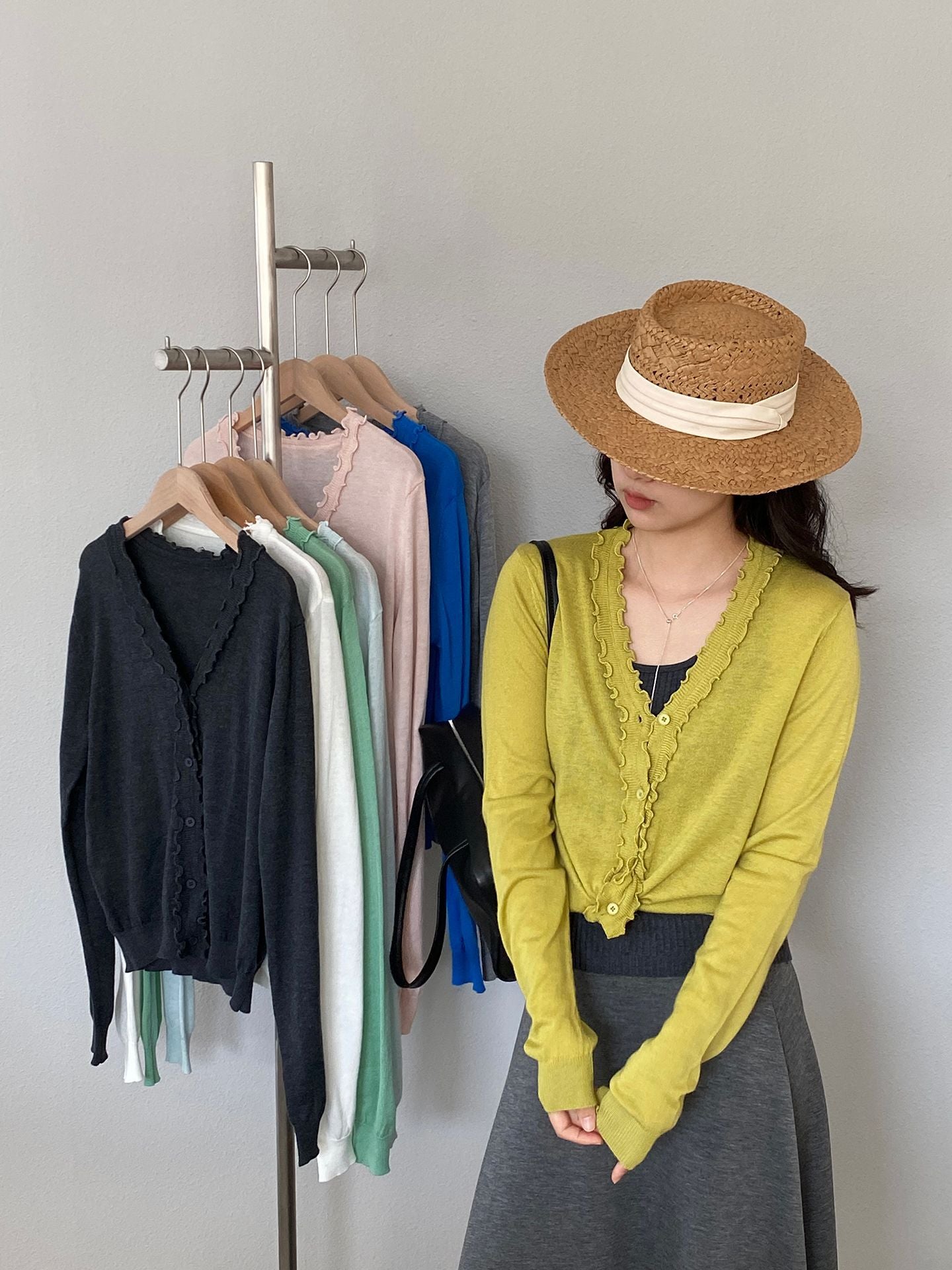 【cimz5643】韓系清新氧氣感🍃寬鬆顯瘦木耳邊V領花邊薄款針織上衣260319