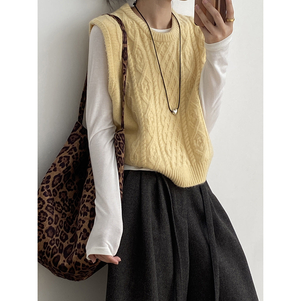 【YP2617】 實拍圓領麻花軟糯針織背心251023