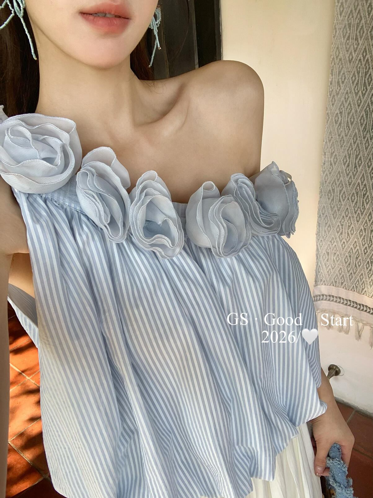 【LD0358W】法式溫柔仙女系🌸立體花朵條紋斜肩無袖上衣260323
