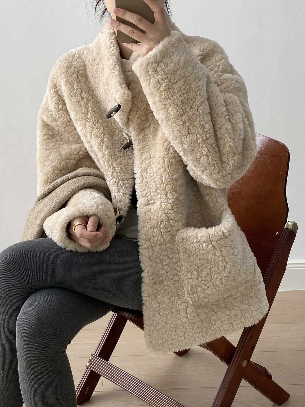 【Y7097】實拍冬季慵懒可愛牛角扣羊羔毛厚外套251113