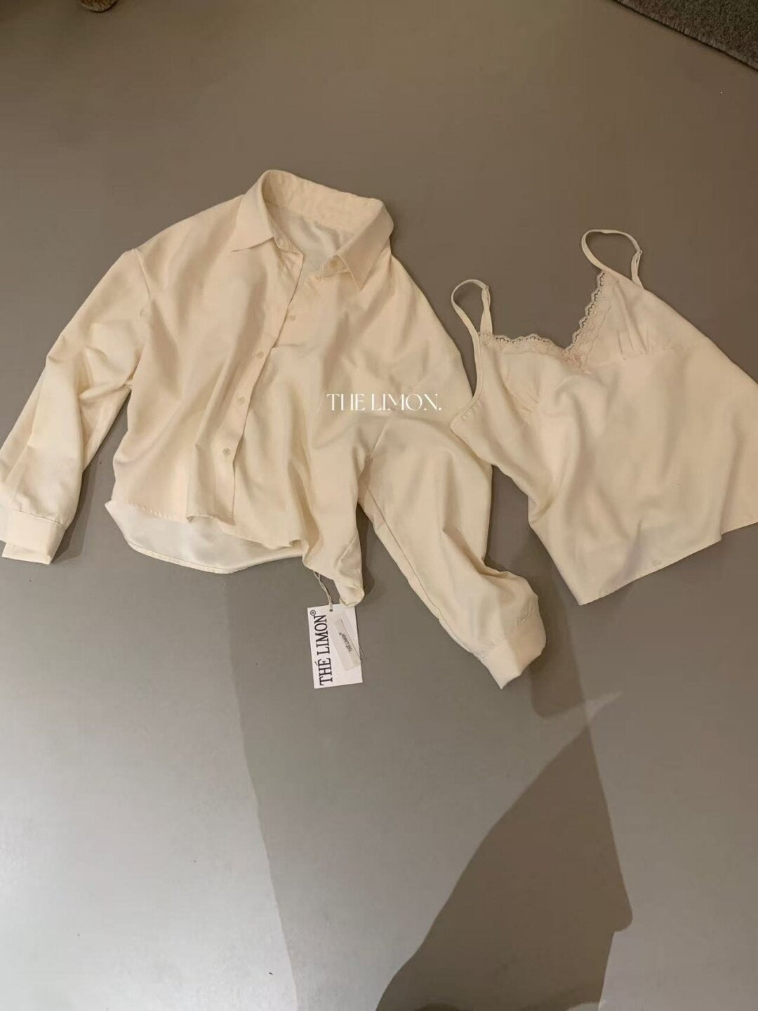 【L11322】檸檬家绿法式慵懶・蕾絲細肩帶＋寬鬆長袖天絲襯衫260921