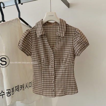 【L9170】Y.JIA復古法式浪漫🌹時髦復古格紋百搭綁帶收腰V領泡泡袖上衣260706