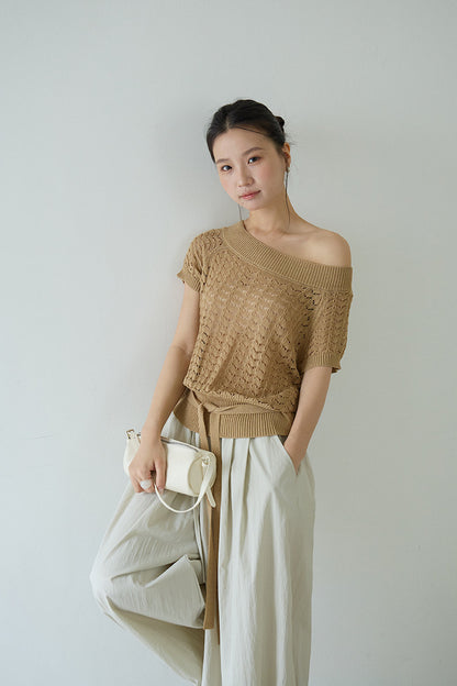 【LD11285】法式慵懶微性感✨天絲亞麻鏤空斜肩綁帶收腰針織上衣260512