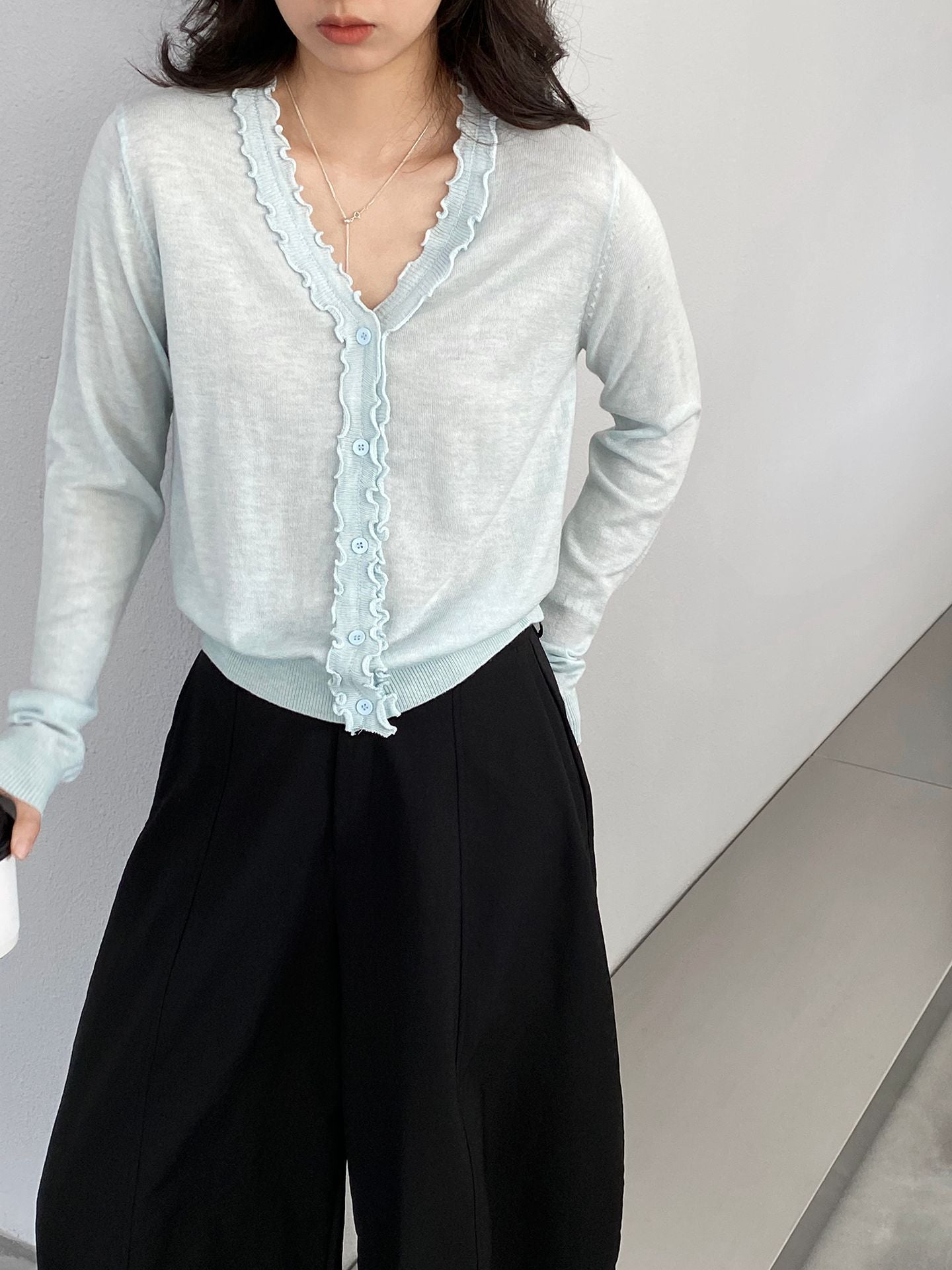 【cimz5643】韓系清新氧氣感🍃寬鬆顯瘦木耳邊V領花邊薄款針織上衣260319