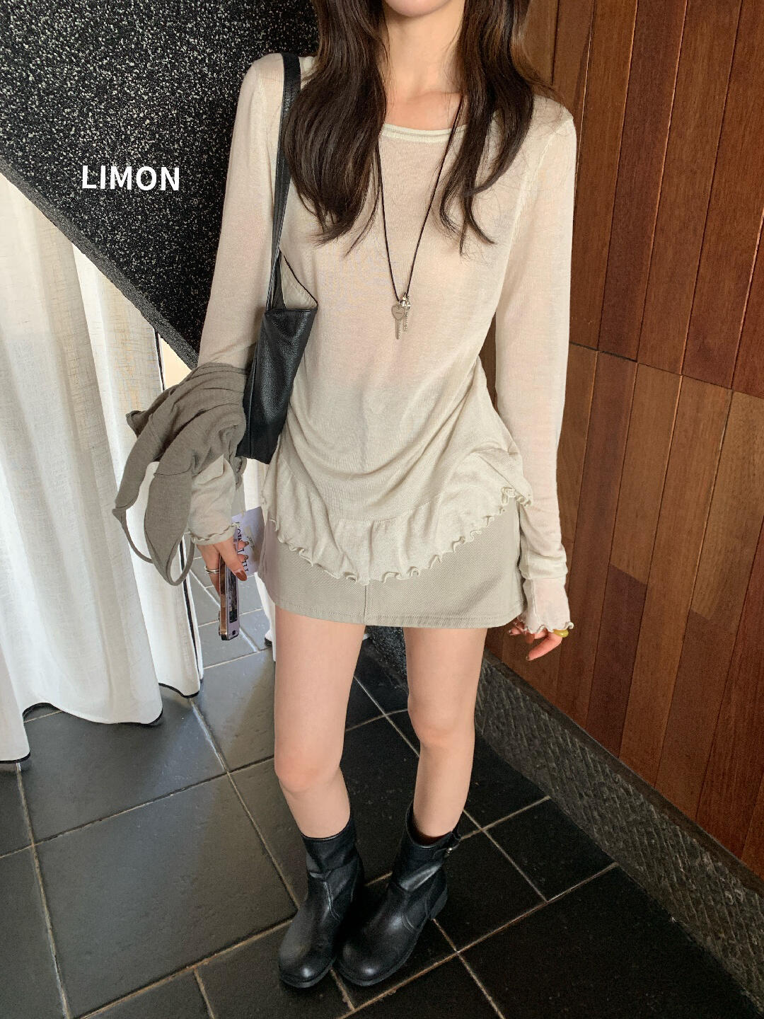 【LT371】檸檬家溫柔細節・天絲木耳邊圓領修身針織衫260909