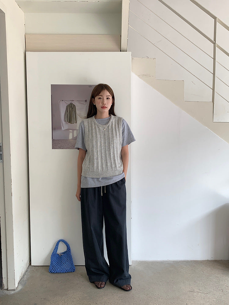 【LD2740】實拍高質感簡約坑條針織背心（羊毛33%)
250908
