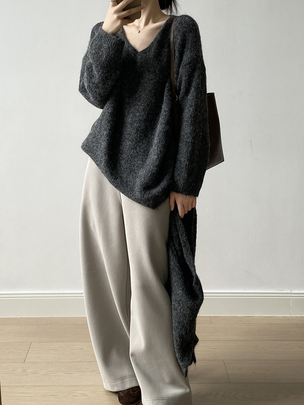 【Y25805】 實拍溫柔軟糯V領毛衣+針織披肩(含羊毛3％）251023