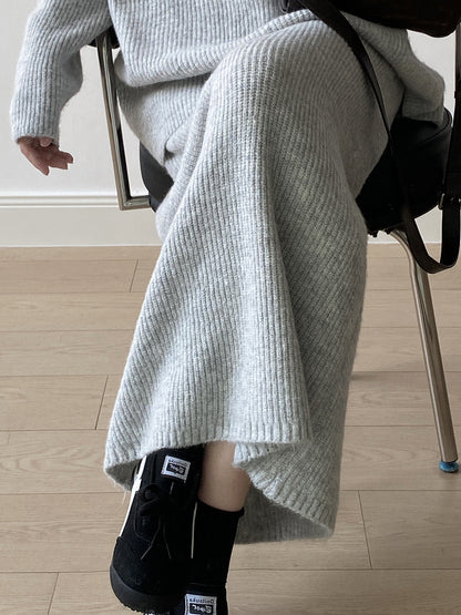 【YP680】 實拍深V慵懶毛衣＋針織長裙(含羊6%) 套裝251023