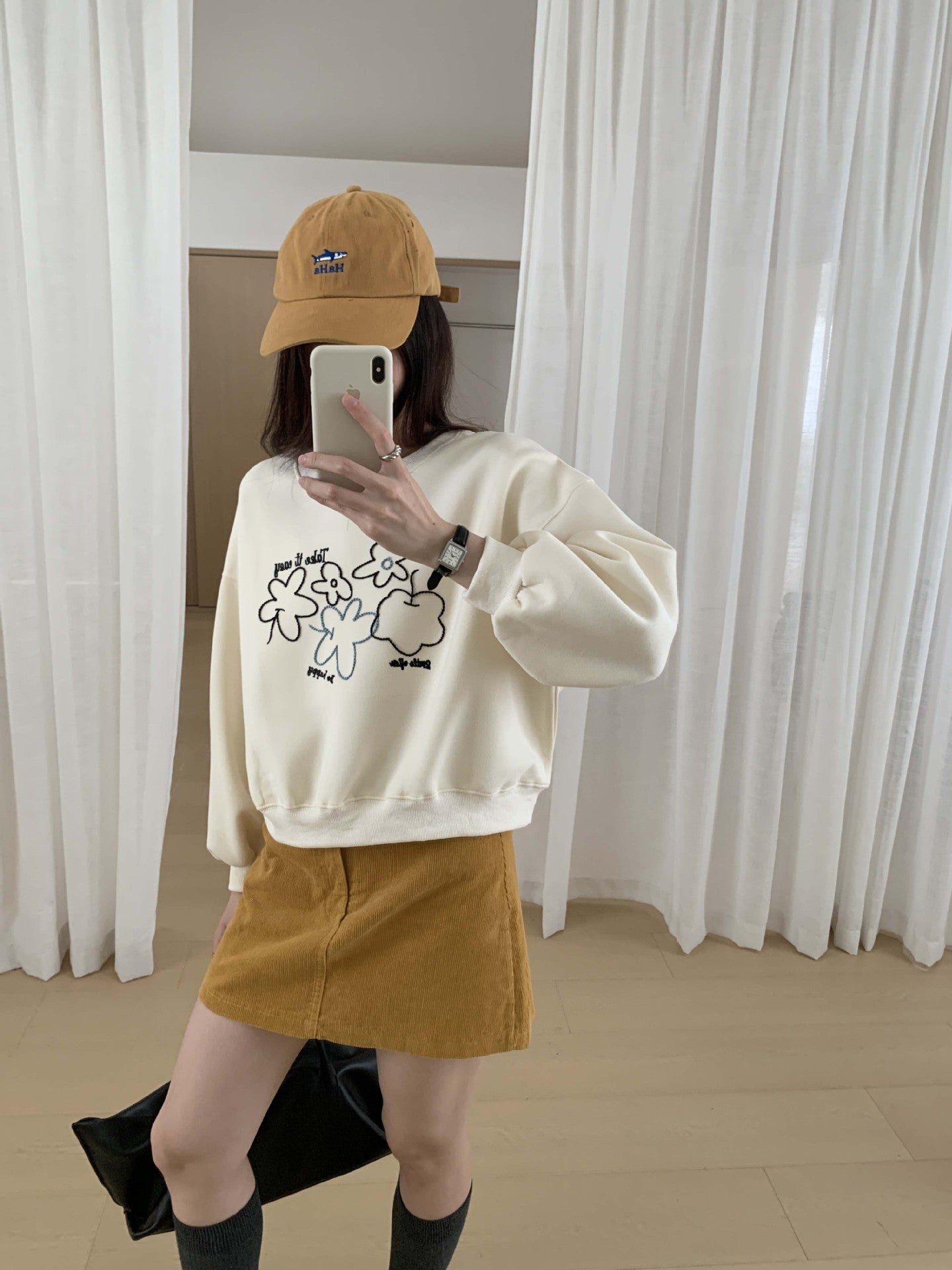 【H563】實拍秋冬刺繡花朵長袖衛衣251021