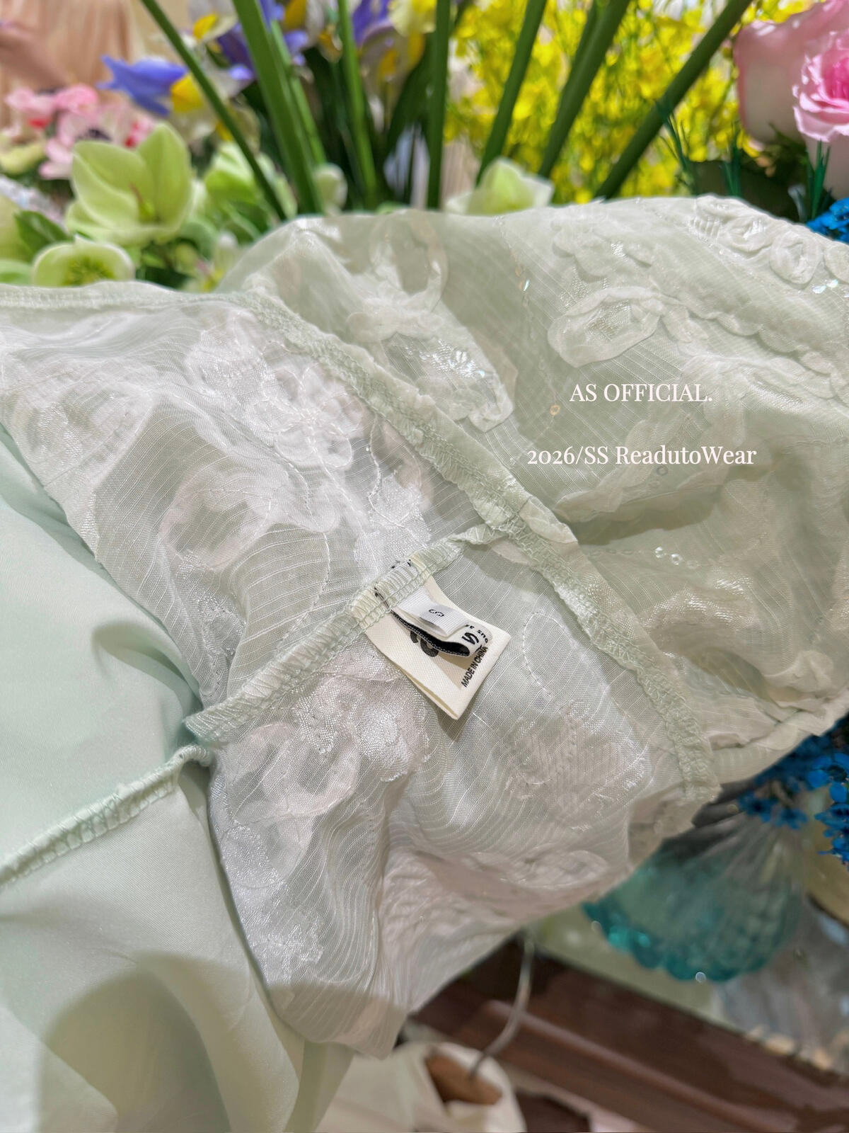【L26268】實拍仙氣純慾風🌸氣質立體花朵抓皺平口上衣/抹胸260330