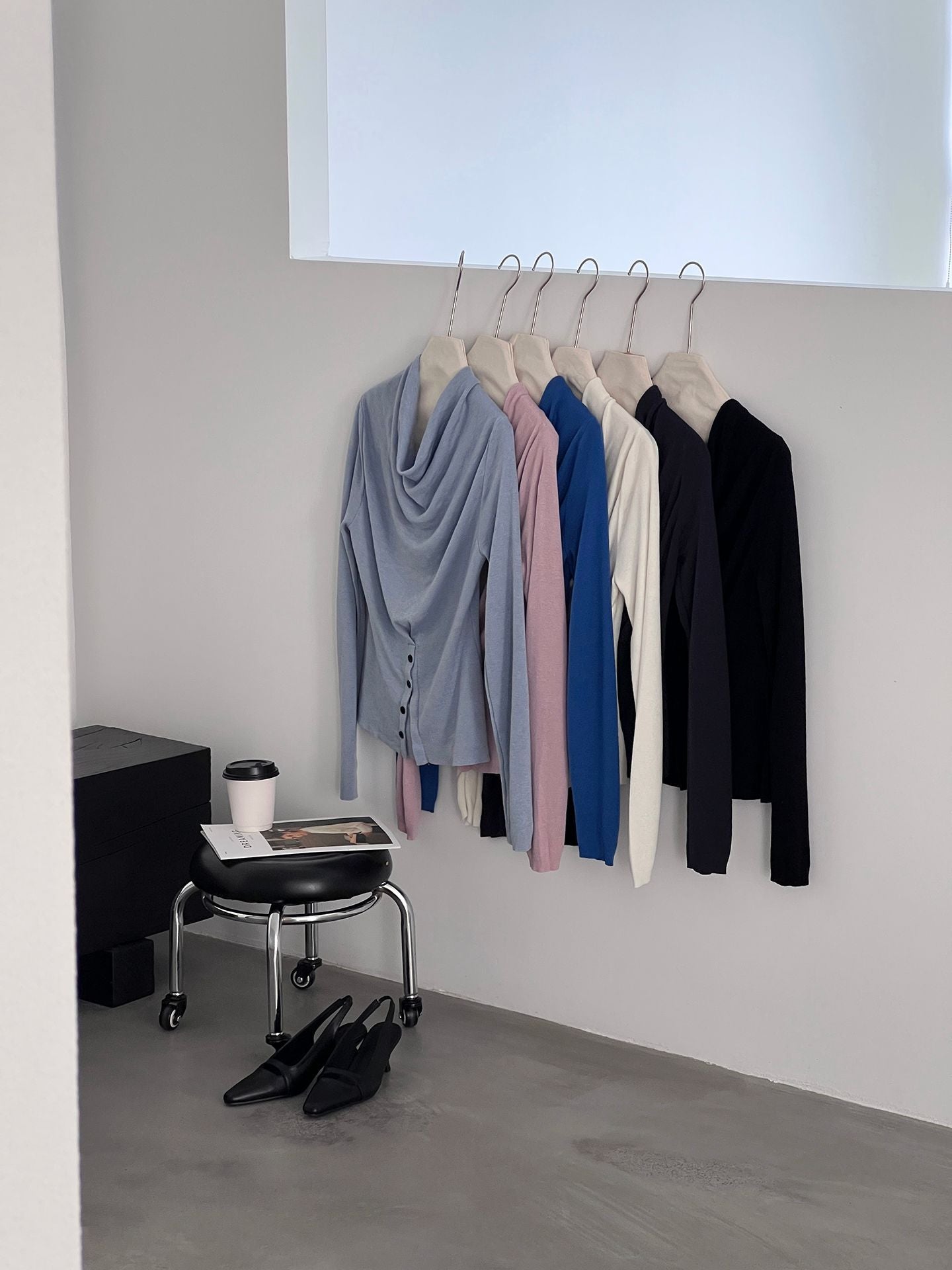 【cimzM946】氣質慵懶超顯白✨設計感垂墜領一字肩露肩顯瘦針織上衣260319