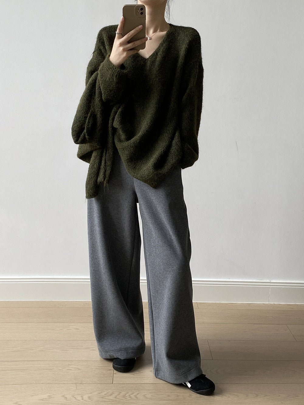 【Y25805】 實拍溫柔軟糯V領毛衣+針織披肩(含羊毛3％）251023