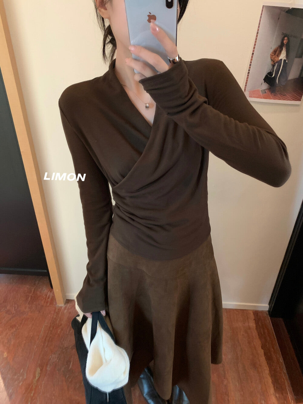 【L9312】檸檬法式簡約交叉羊絨薄绒V領長袖T恤251117