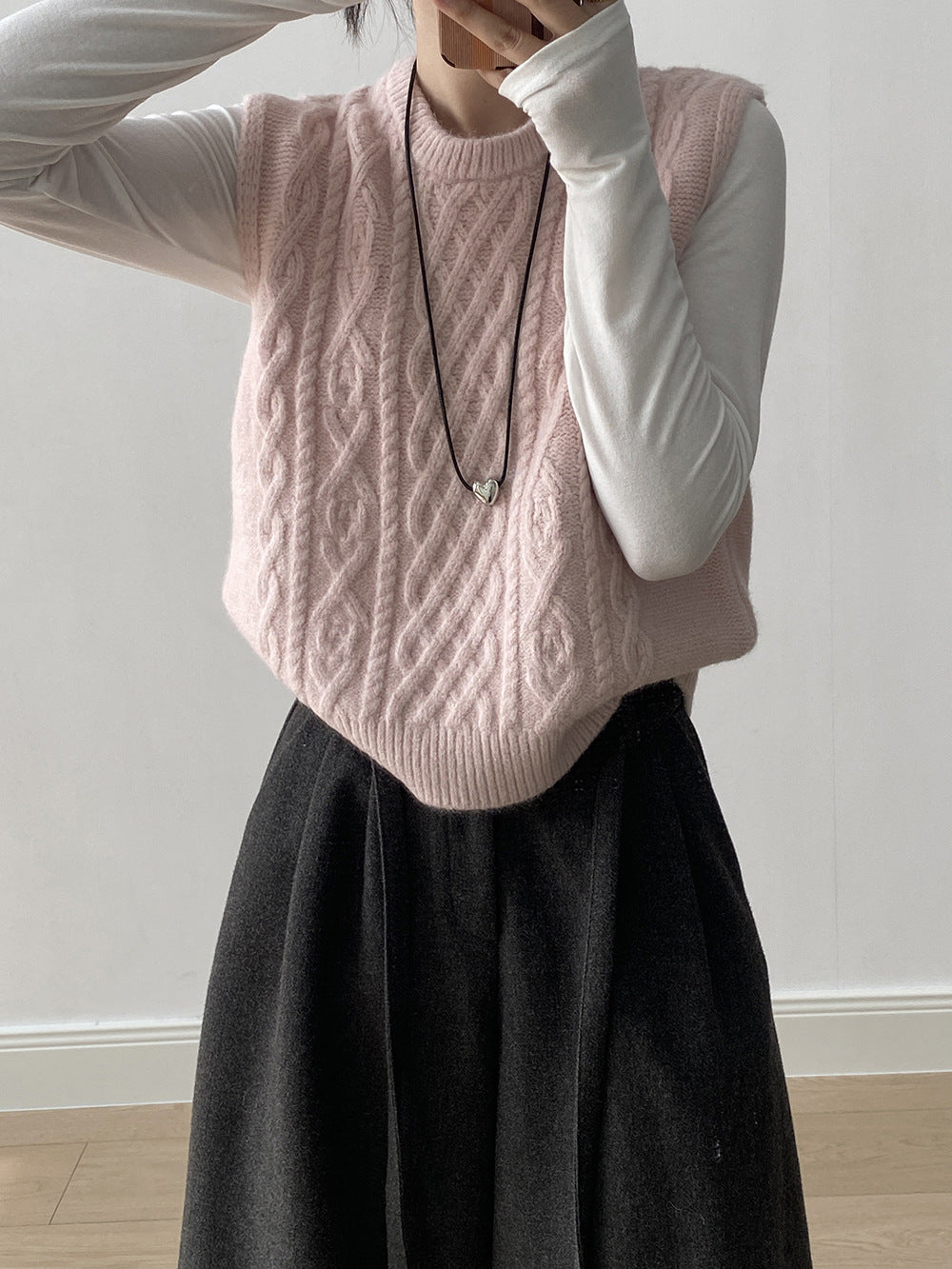 【YP2617】 實拍圓領麻花軟糯針織背心251023