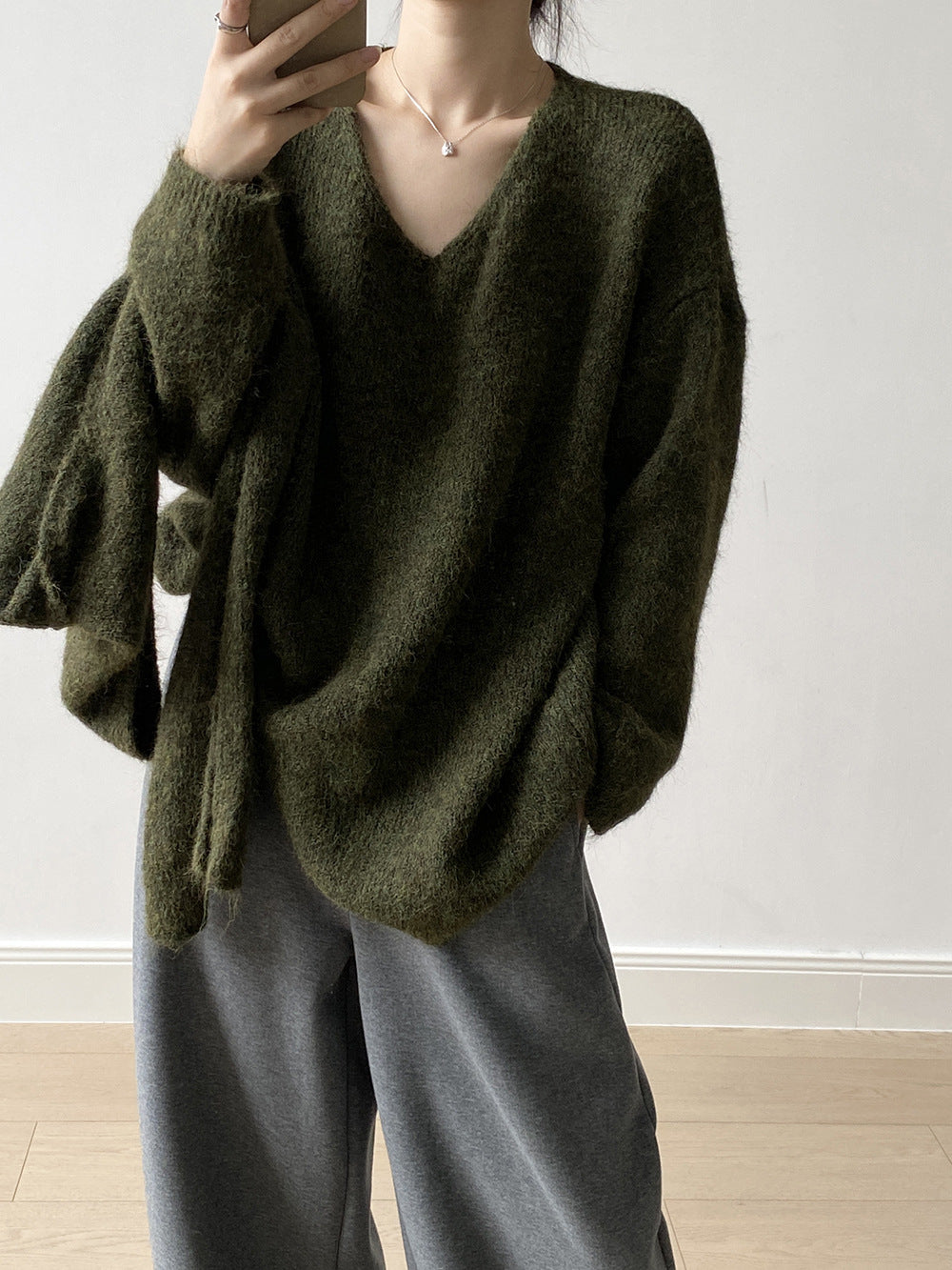 【Y25805】 實拍溫柔軟糯V領毛衣+針織披肩(含羊毛3％）251023