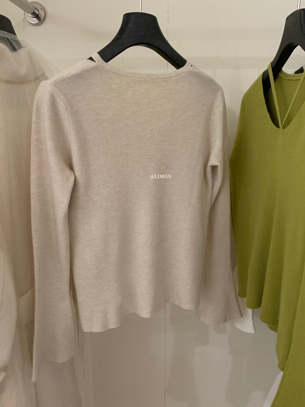 【L8368】實拍檸檬簡約羊毛羊絨喇叭袖長袖針織衫251117