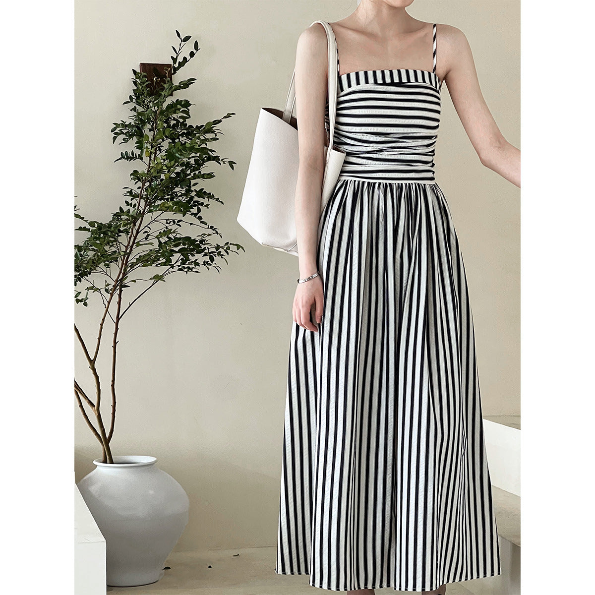 【cimu3226】法式高級感微性感💋條紋平口細肩帶露肩抓皺收腰A字長洋裝260716