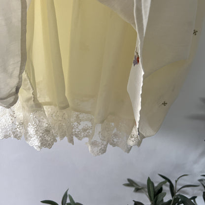 【LD11398】溫柔甜美仙女系🌸韓系氣質刺繡綁帶一字領短袖上衣/襯衫260720