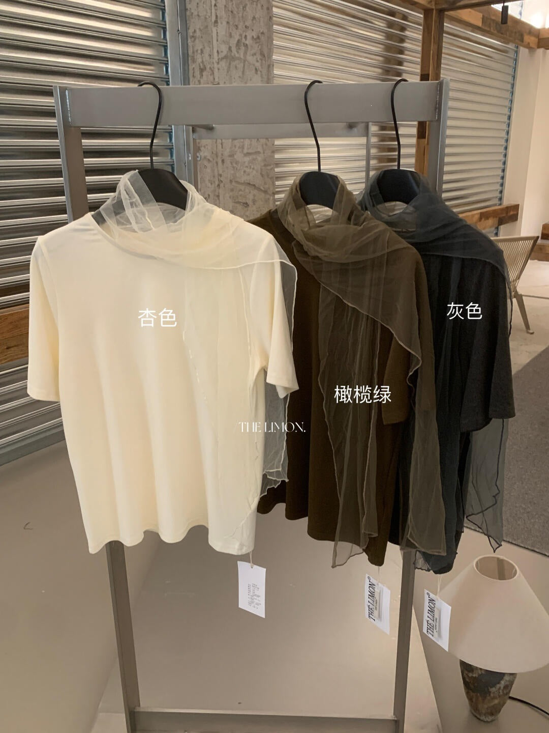 【L11287】檸檬家簡約設計・網紗拼接絨感圓領短袖T恤260909