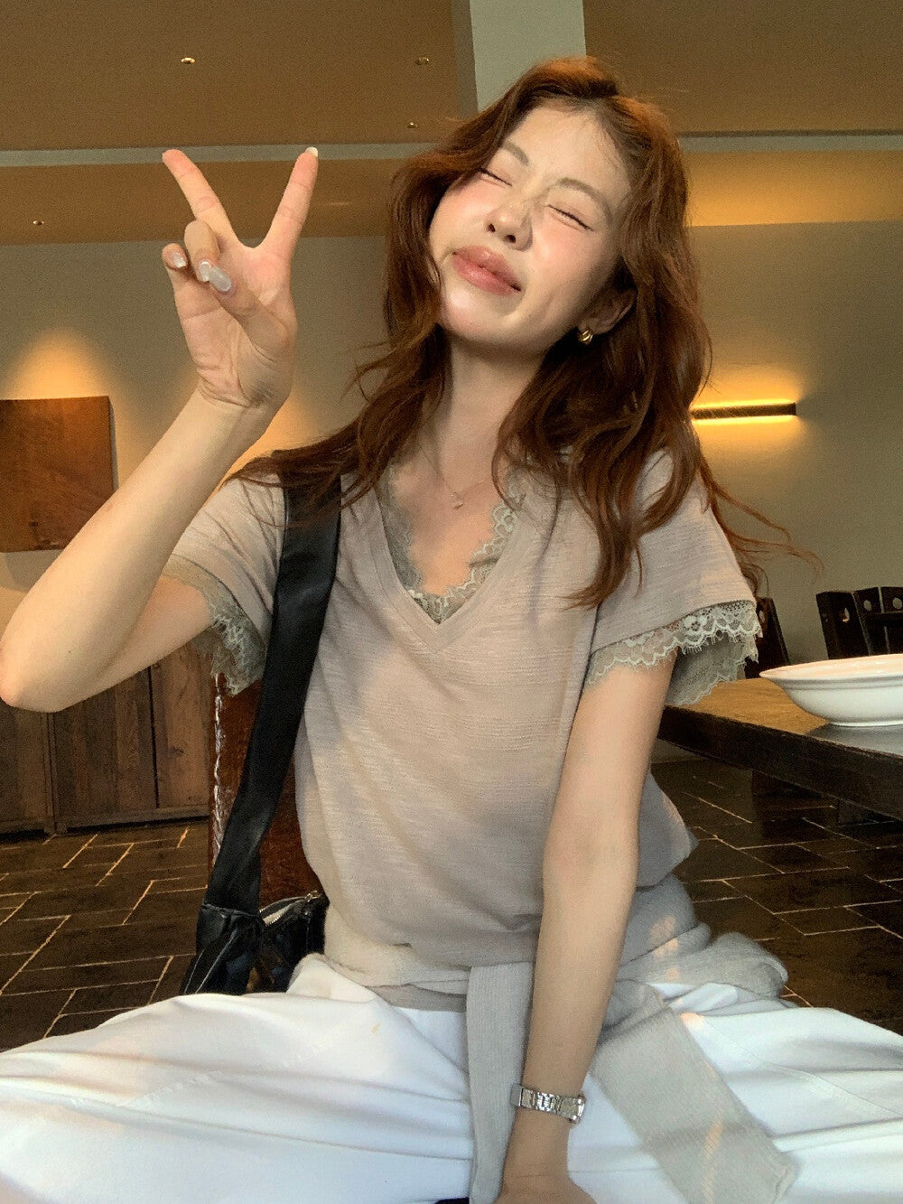 【L10236】韓系甜美仙氣🤍蕾絲拼接寬鬆顯瘦V領短袖T恤260428