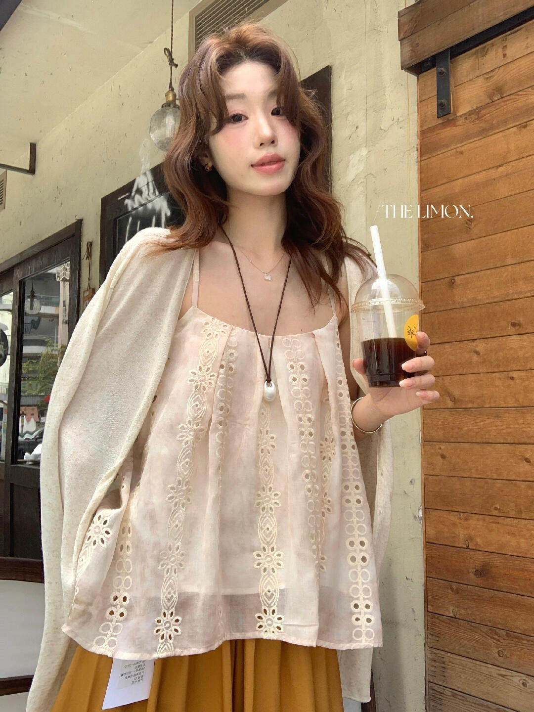 【L10690】夏日精緻女孩✨時髦鏤空刺繡工藝百搭休閒細肩帶上衣260511